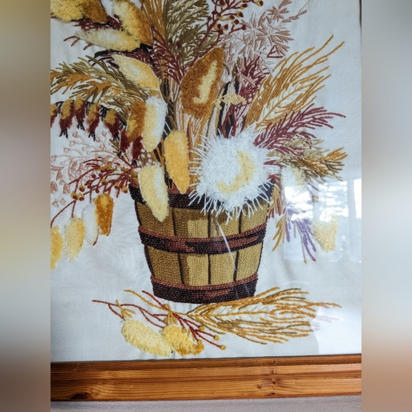 Vtg MCM Crewel‎ Needle Point Floral Bouquet Picture Large Wall Art 18" x 22" - Picture 2 of 14